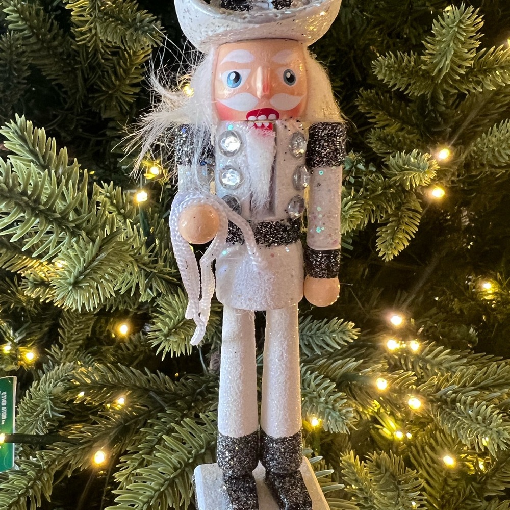 Kurt Adler Sparkling Nutcracker in White and Black